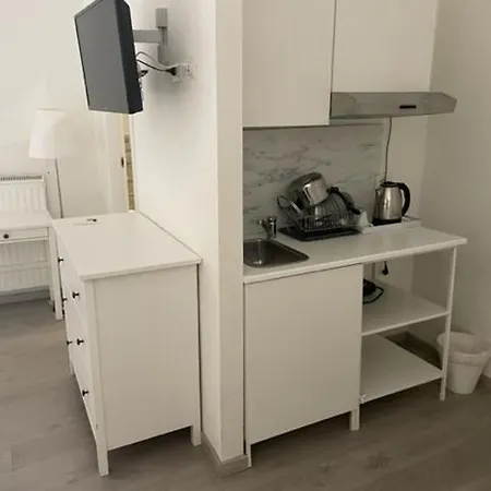 Πανσιόν Piazza Cavour 4*